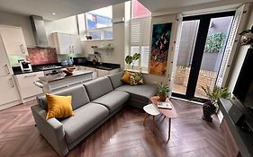 Stylish, Modern Apartment In Central London